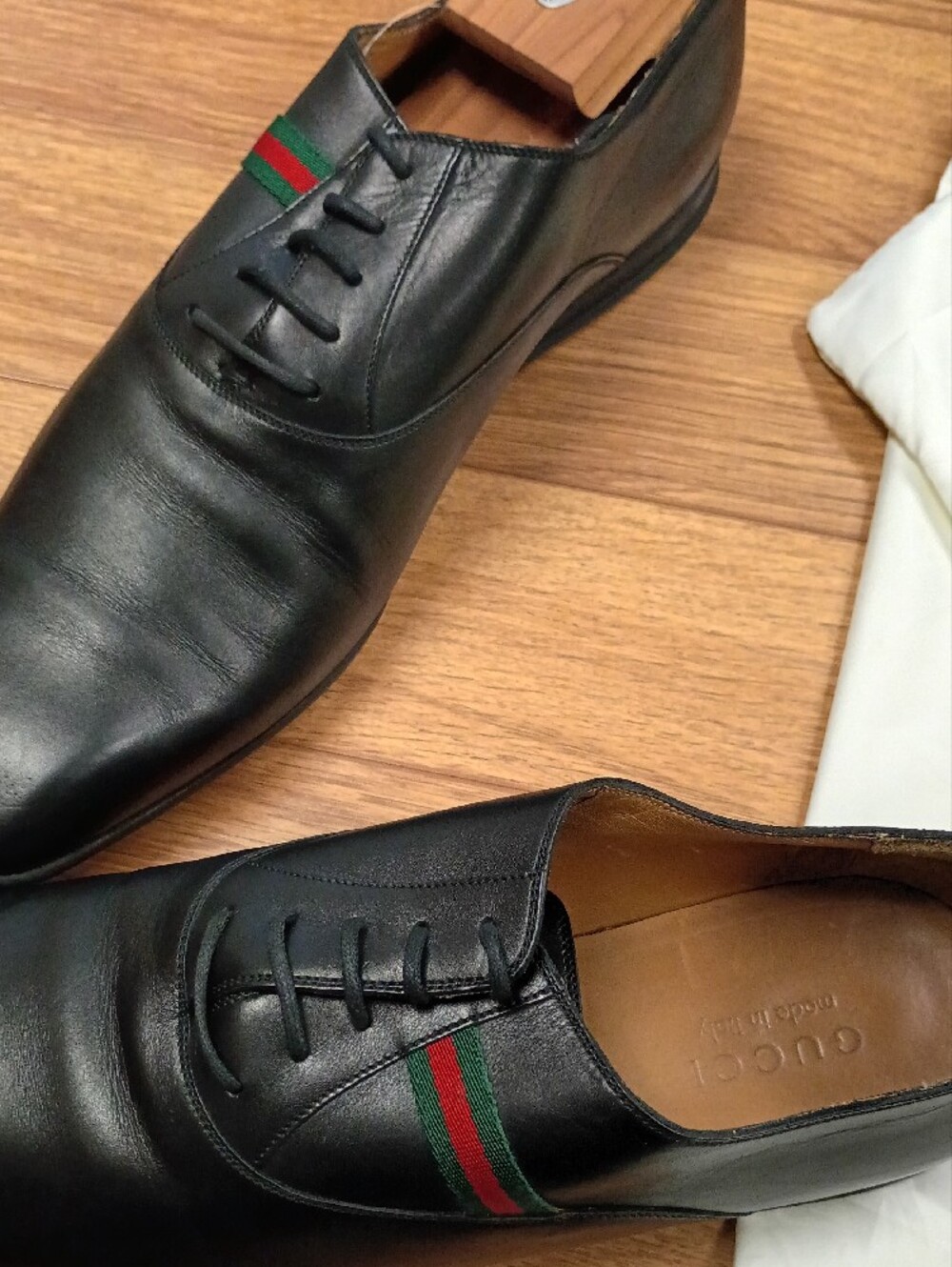 Gucci Black Leather Lace-Up Oxfords with Green & Red Web Stripe - Picture 6 of 10